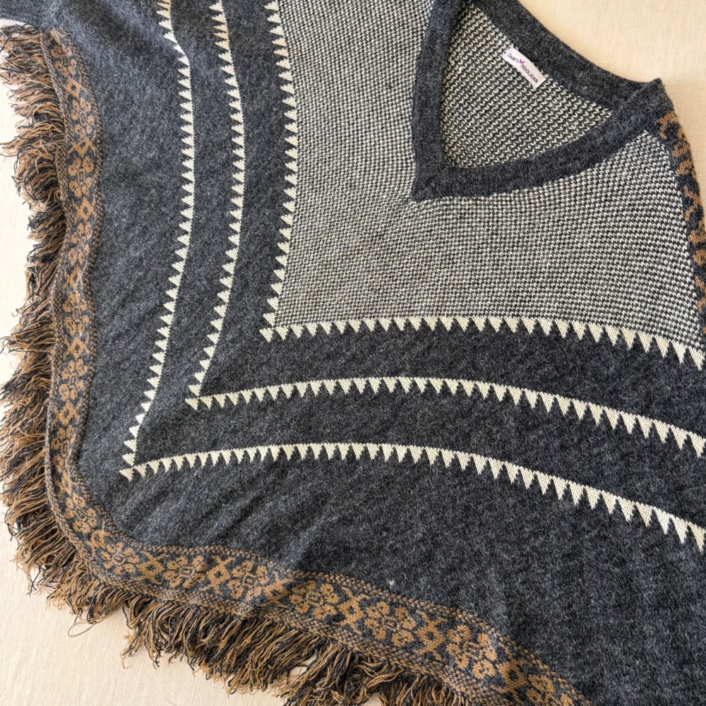 Dainty Hooligan Southwestern Knit Fringe Poncho Sweater Charcoal Gray Boho S/M - Picture 4 of 14